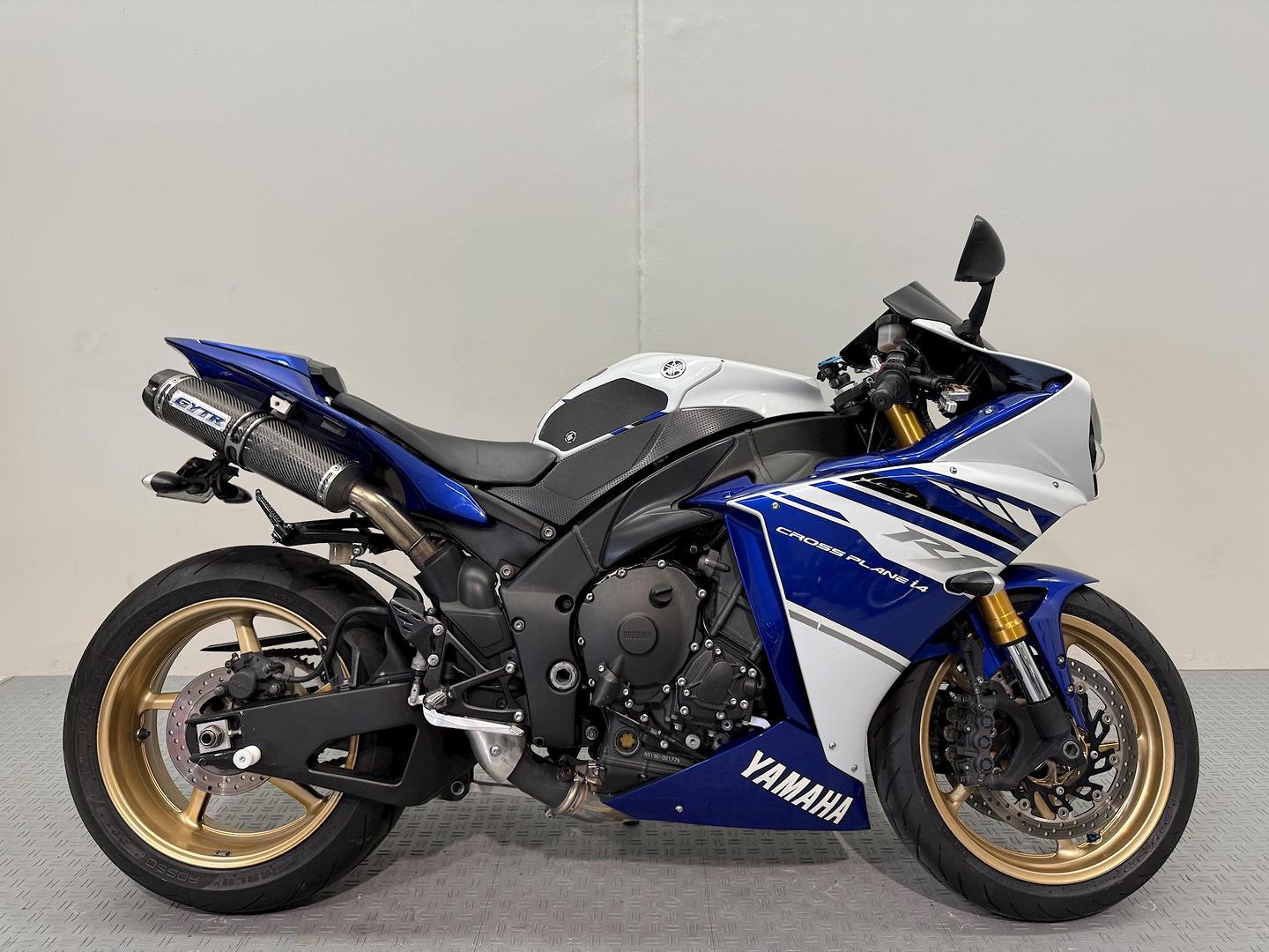 2014 yamaha yzf-r1 sports