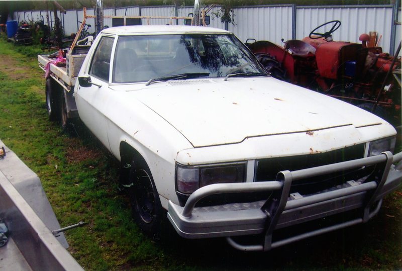 holden wb blue motor