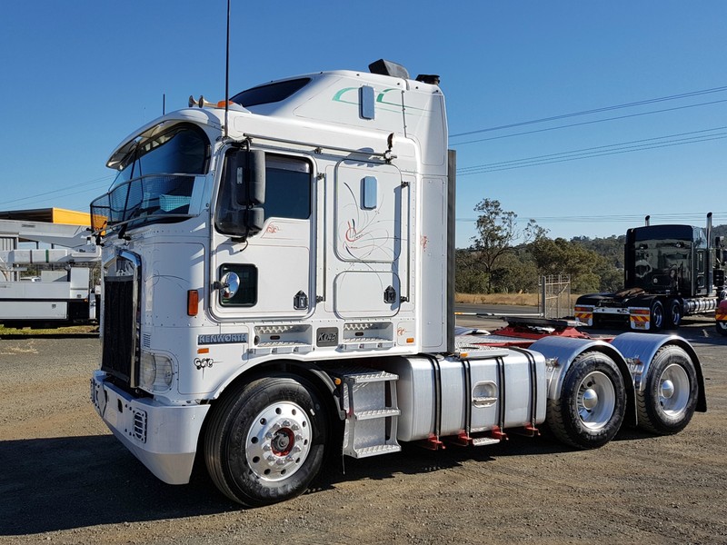 2007 Kenworth K104b Cat C15 Aerodyne K104b Truck - JTFD4034076 - JUST