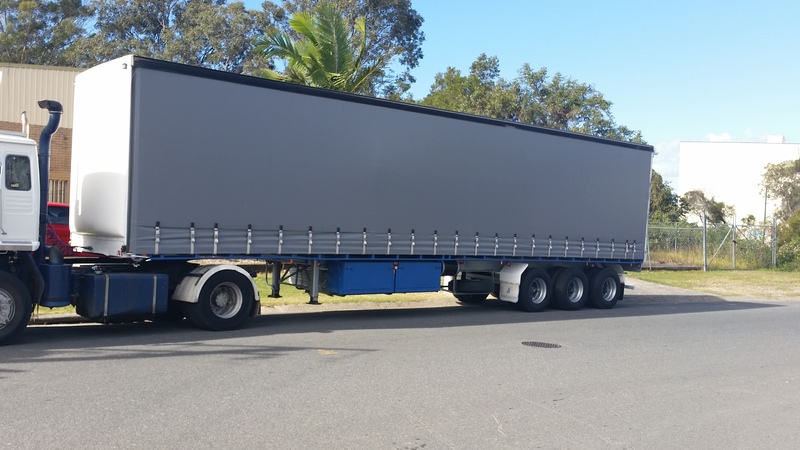 1995 freighter curtainsider