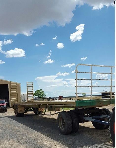 1985 loadmaster beaver tail trailer