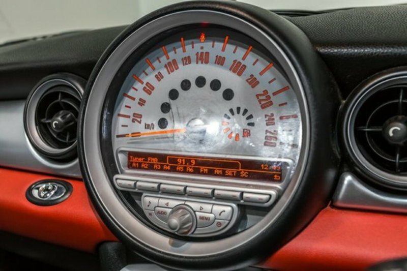 2010 MINI COOPER CABRIO R57 MY11