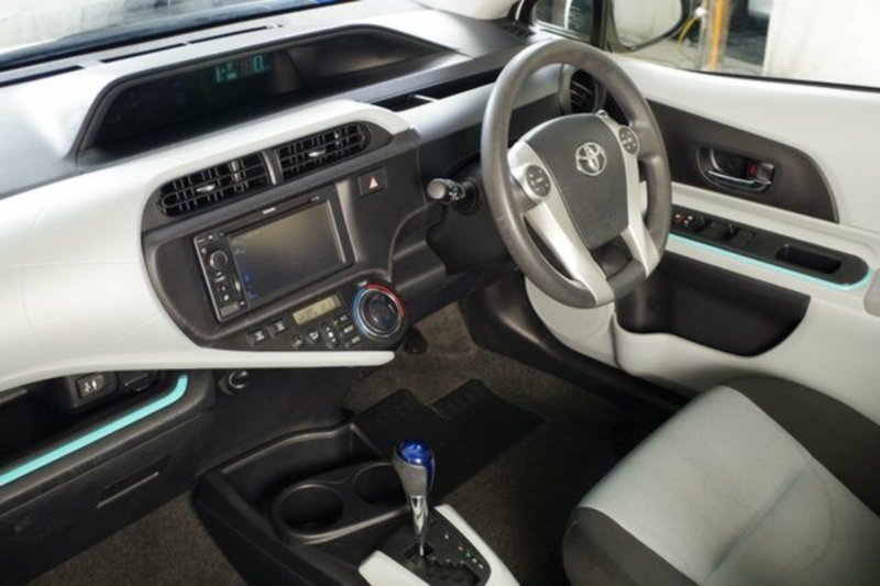 2012 TOYOTA PRIUS-C HYBRID NHP10R