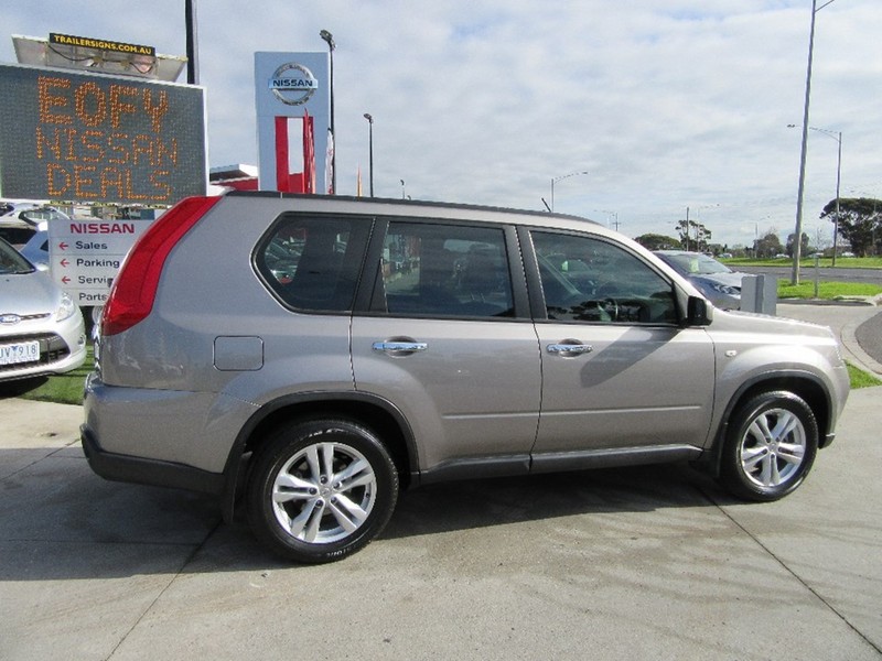 2011 NISSAN X-TRAIL ST T31