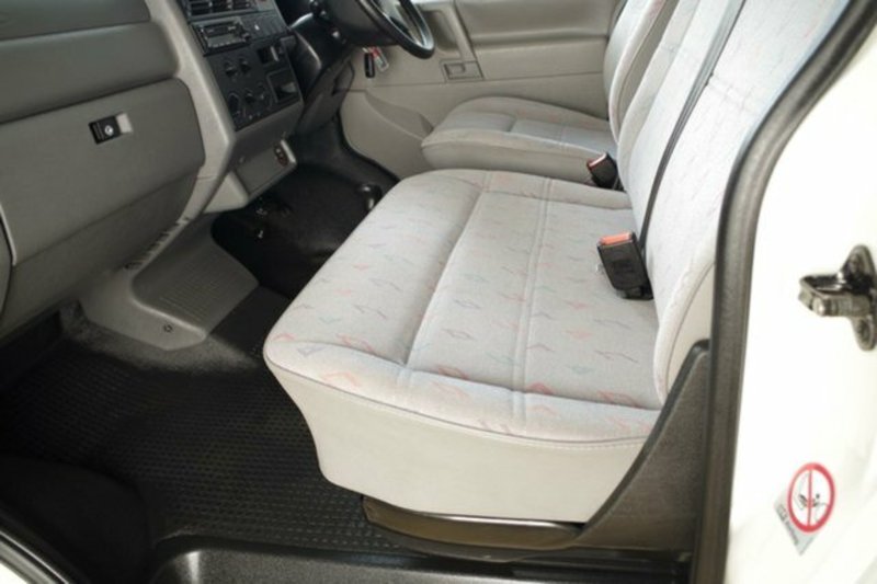 2003 VOLKSWAGEN TRANSPORTER (SWB) T4