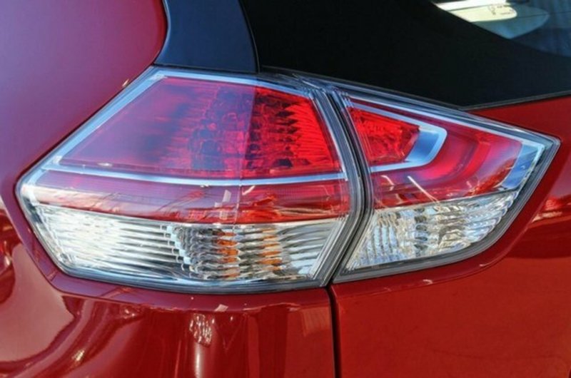 2015 NISSAN X-TRAIL ST (FWD) T32