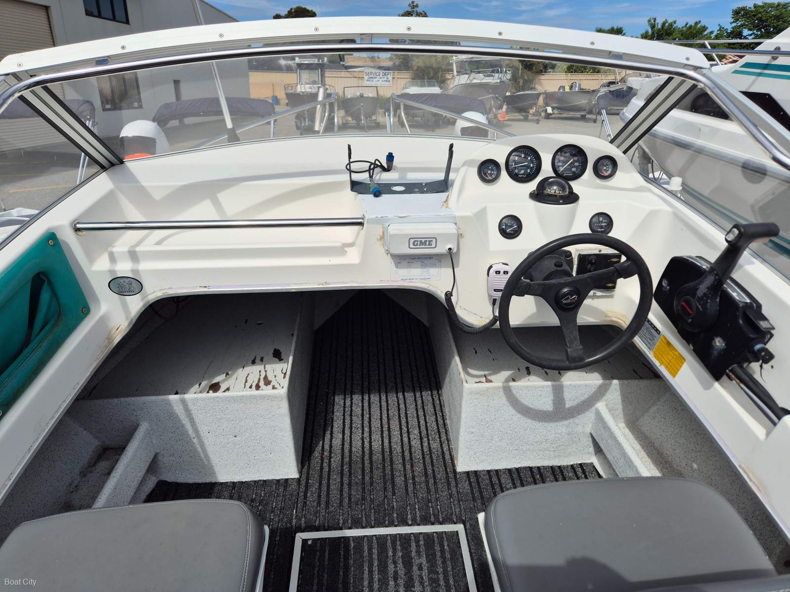 1999 SEAFARER 5 .0M V-SEA CUDDY CABIN