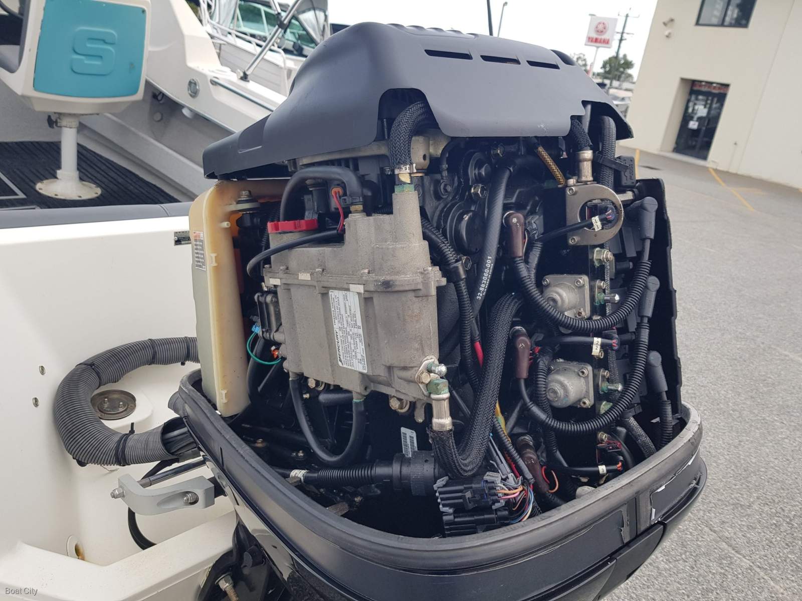 1999 SEAFARER 5 .0M V-SEA CUDDY CABIN
