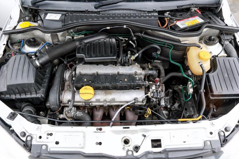 2002 HOLDEN BARINA XC