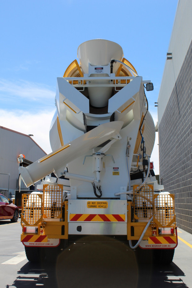 2023 ISUZU FYJ 300-350 BUILD SLOTS SECURED JANUARY TRUCK FYJ 300-350 AUTOMATIC CONCRETE AGITATOR