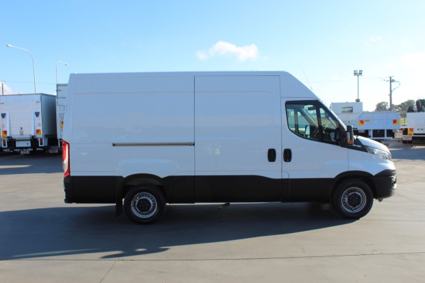 2017 IVECO DAILY 35S13 VAN DAILY 35S13 AUTOMATIC VAN