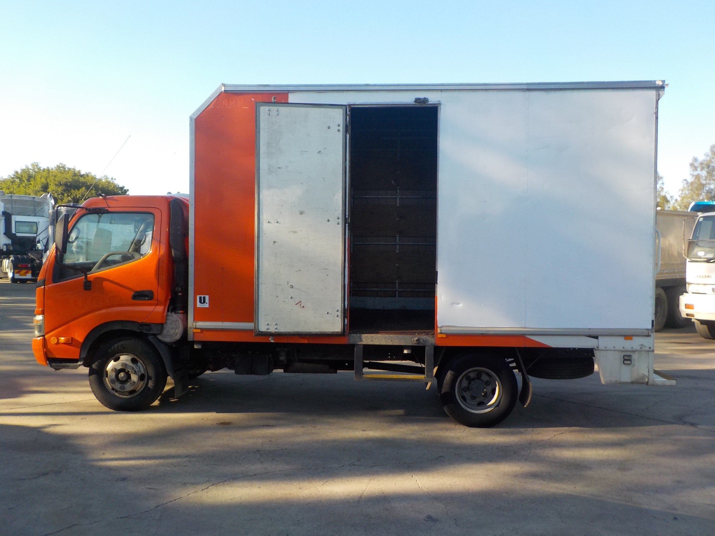 2005 HINO 414 - 300 SERIES DUTRO TRUCK MANUAL PANTECH - JTHFD5026964