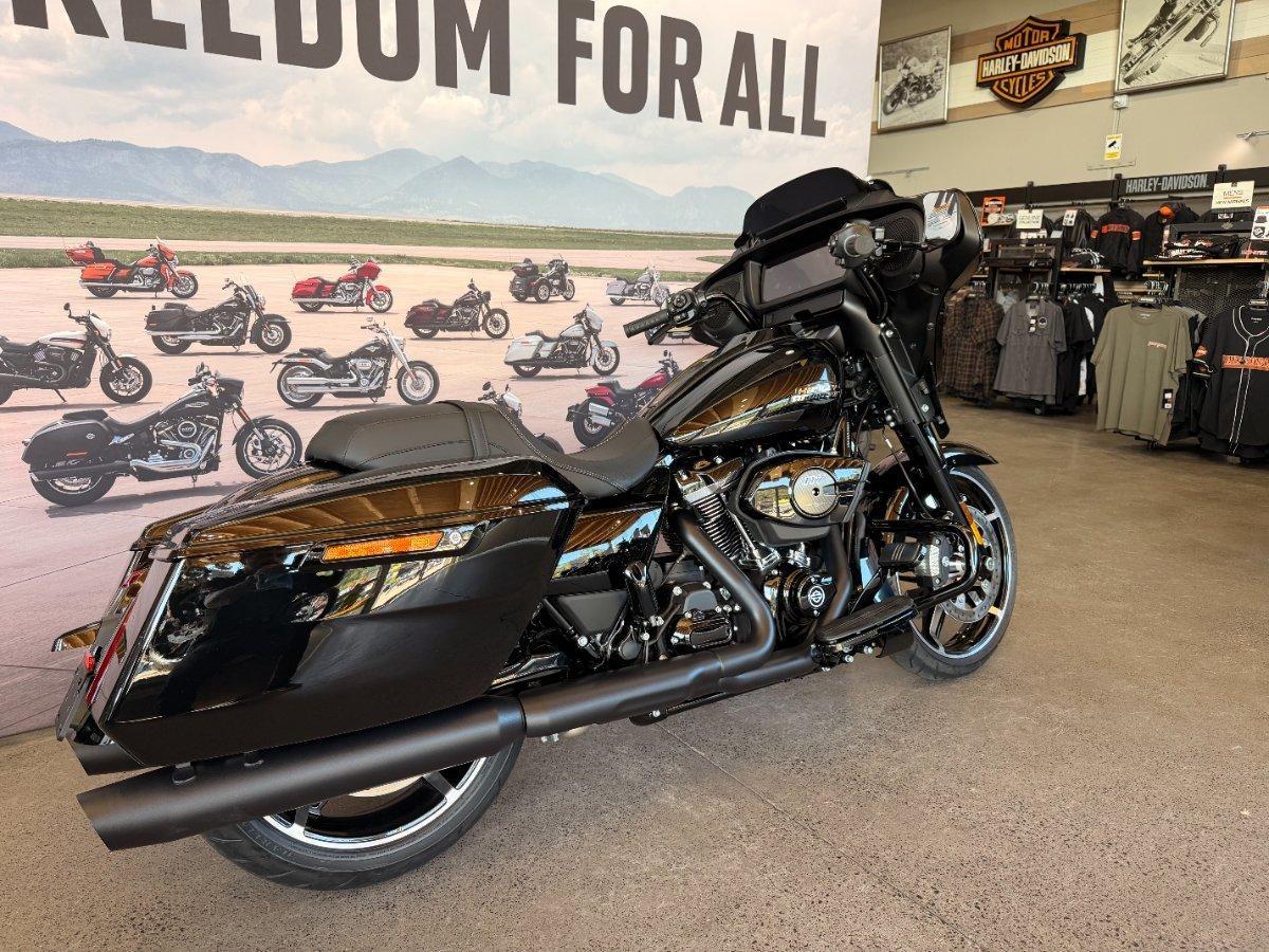 2025 HARLEY-DAVIDSON STREET GLIDE 117 (FLHX) CRUISER
