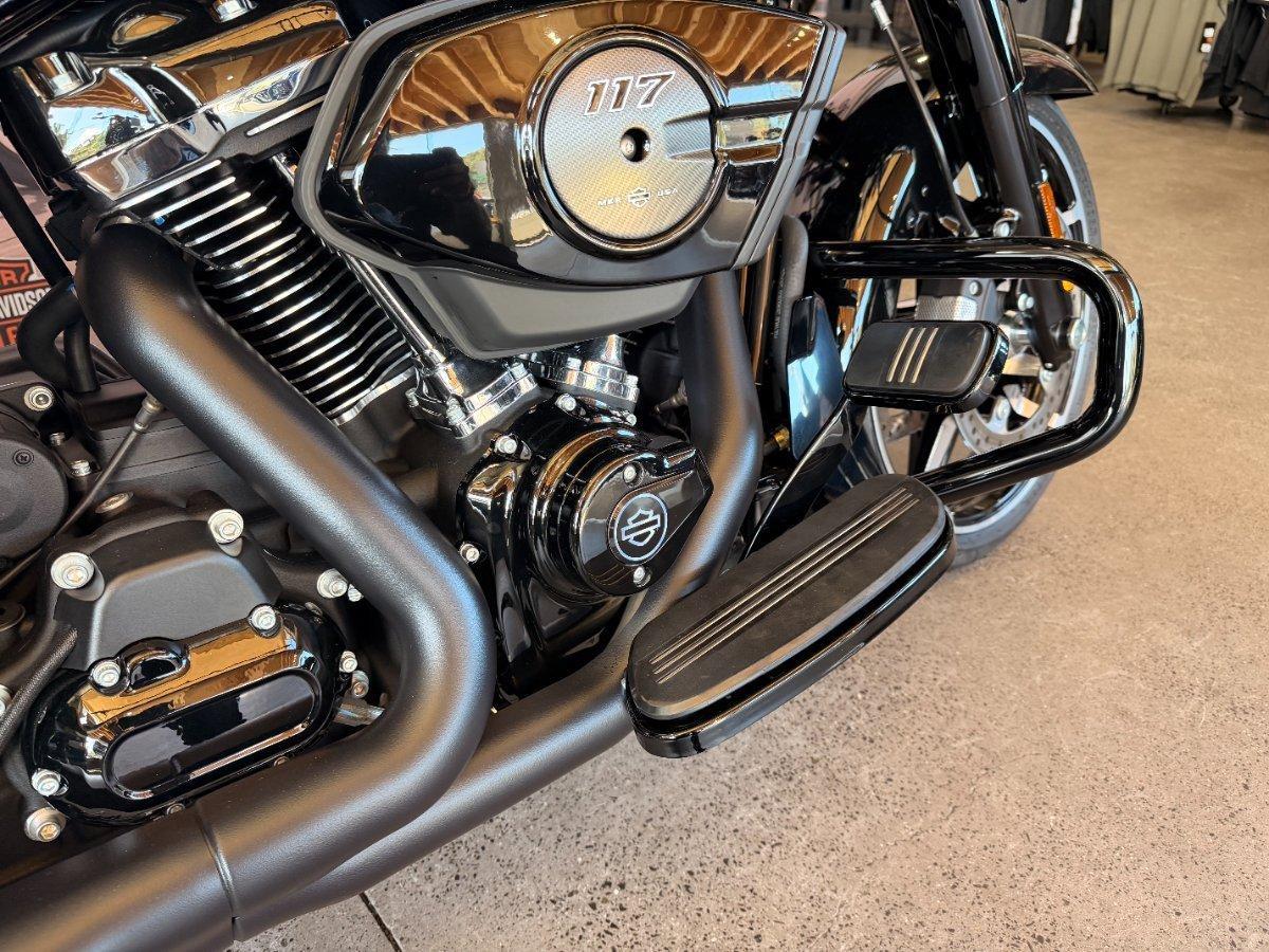 2025 HARLEY-DAVIDSON STREET GLIDE 117 (FLHX) CRUISER