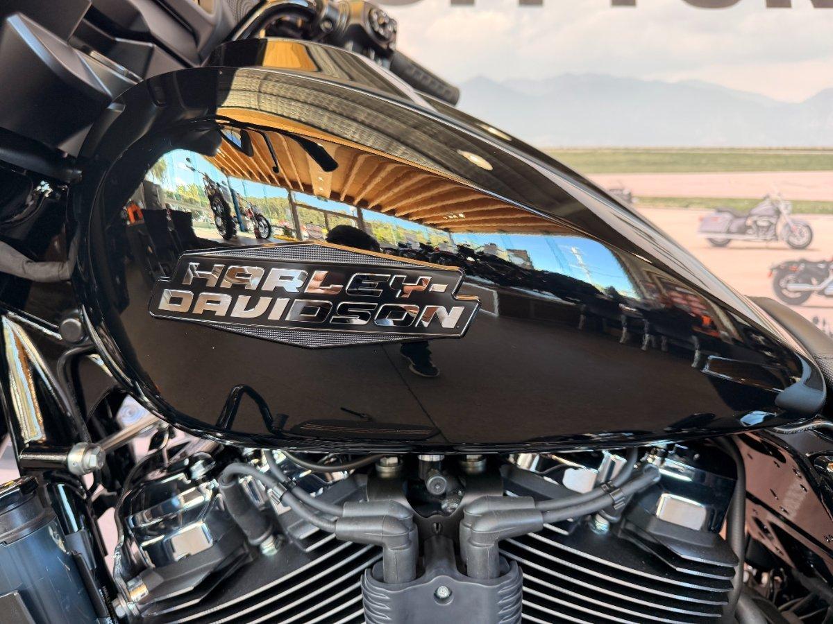 2025 HARLEY-DAVIDSON STREET GLIDE 117 (FLHX) CRUISER