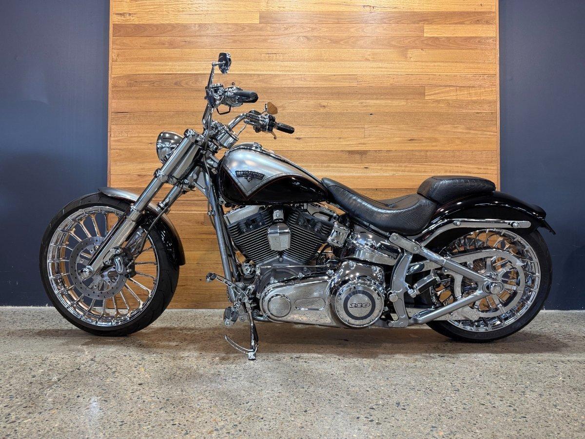 2013 HARLEY-DAVIDSON CVO BREAKOUT (FXSBSE) CRUISER