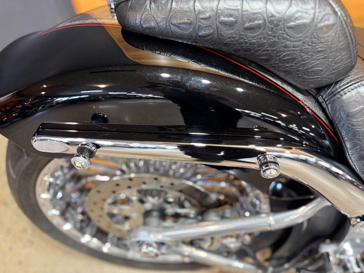 2013 HARLEY-DAVIDSON CVO BREAKOUT (FXSBSE) CRUISER