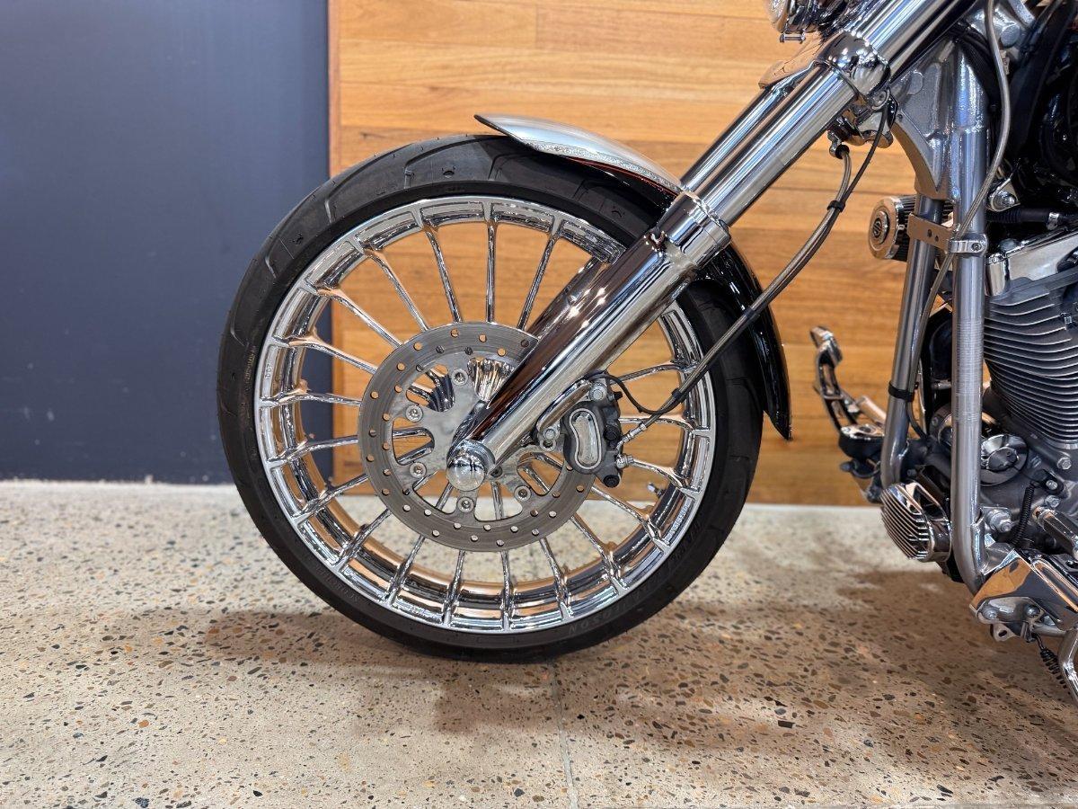 2013 HARLEY-DAVIDSON CVO BREAKOUT (FXSBSE) CRUISER
