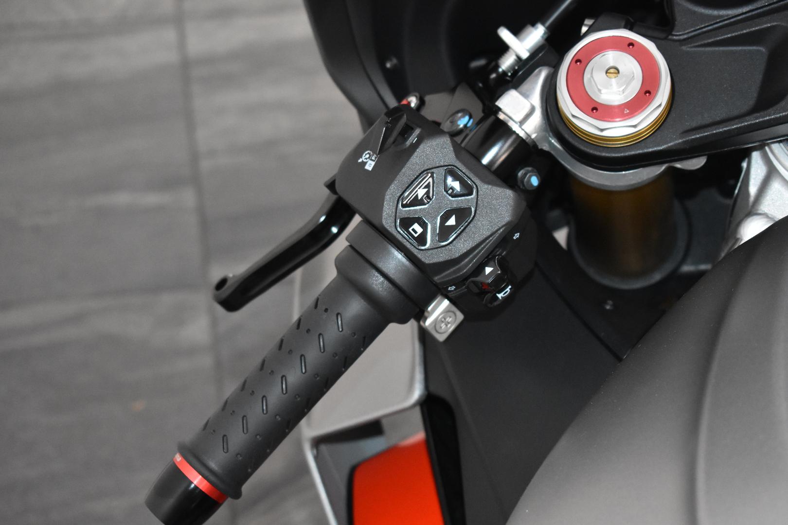 2022 APRILIA RSV4 1100 RR MY21 SPORTS