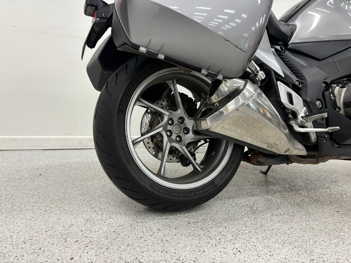2010 HONDA VFR1200F ROAD