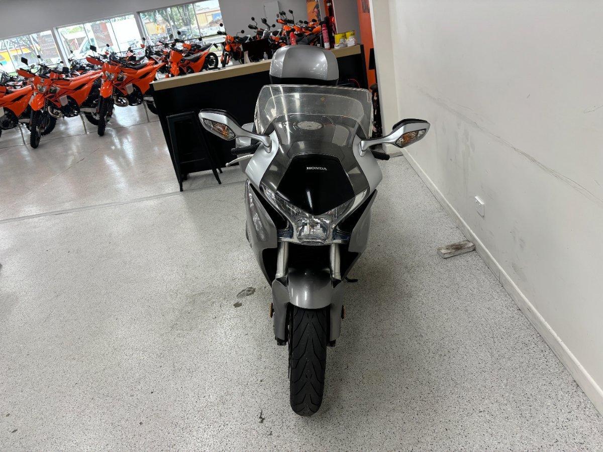 2010 HONDA VFR1200F ROAD