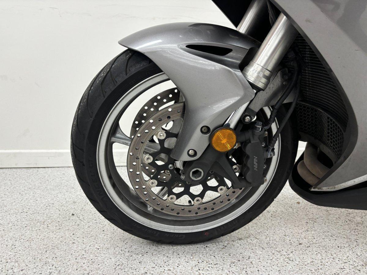 2010 HONDA VFR1200F ROAD