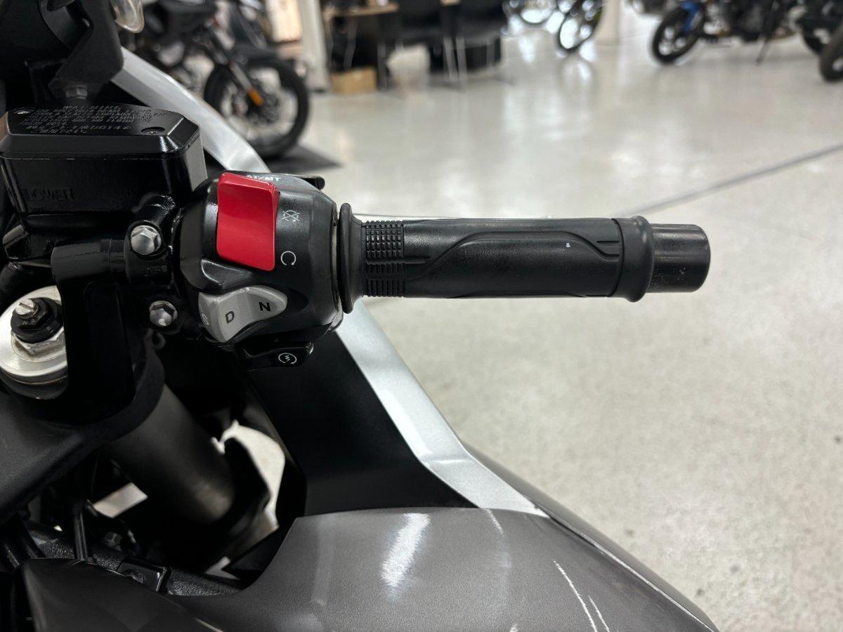 2010 HONDA VFR1200F ROAD