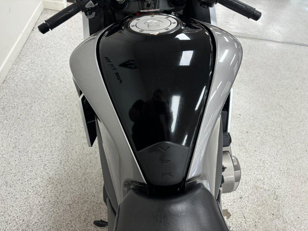 2010 HONDA VFR1200F ROAD