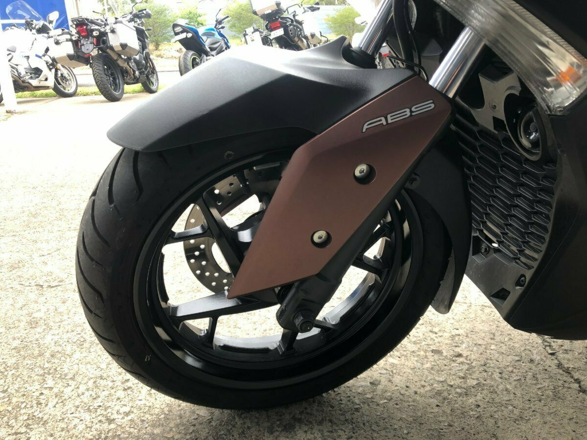 2017 YAMAHA 300CC XMAX300 SCOOTER - JBFD5276666 - JUST BIKES