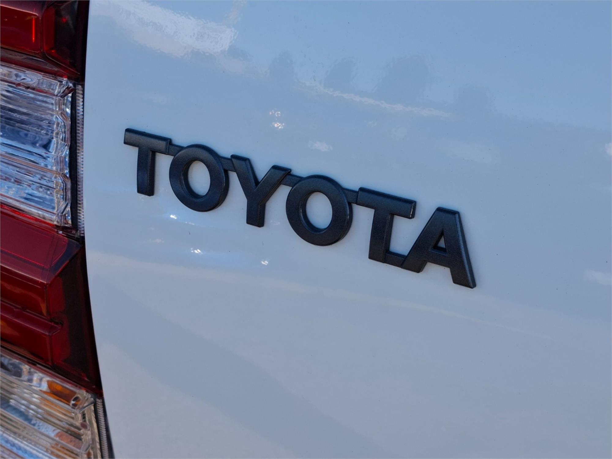 2018 TOYOTA HILUX GUN126R ROGUE SPORTS AUTOMATIC UTILITY