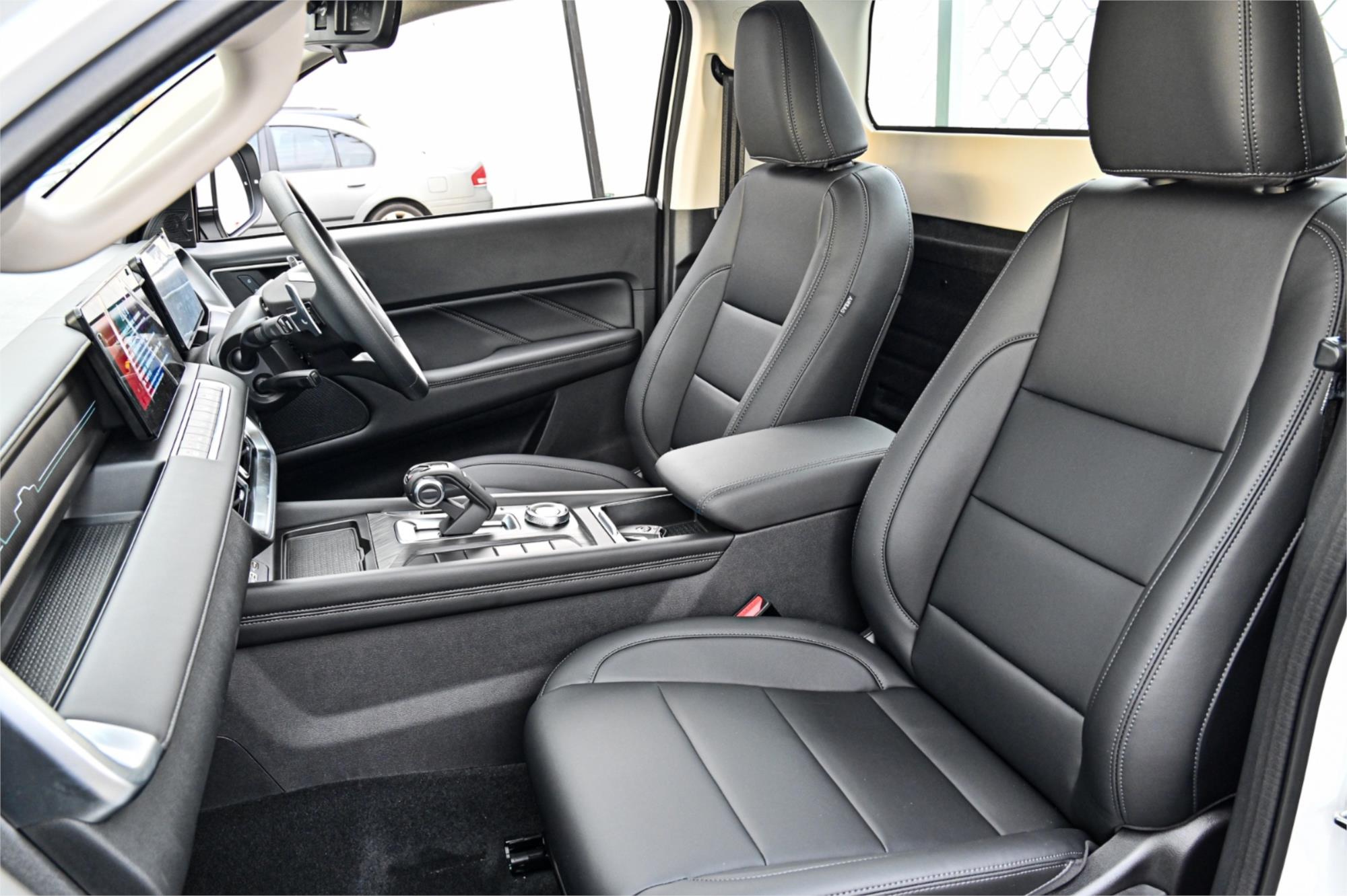 2025 GWM CANNON NPW PREMIUM SPORTS AUTOMATIC TRAYTOP