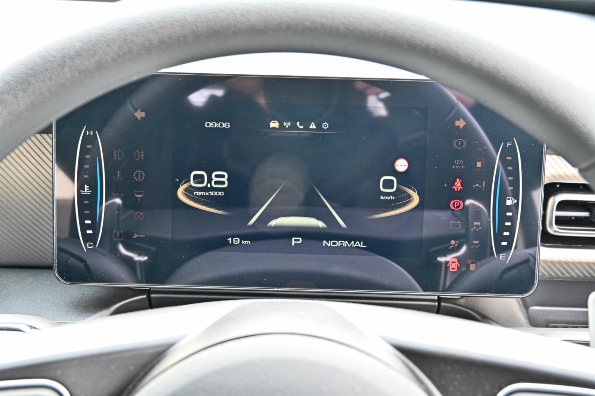 2025 GWM CANNON NPW PREMIUM SPORTS AUTOMATIC TRAYTOP