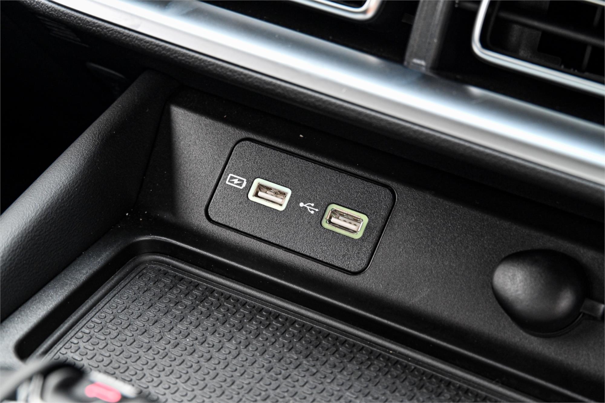 2025 GWM CANNON NPW PREMIUM SPORTS AUTOMATIC TRAYTOP