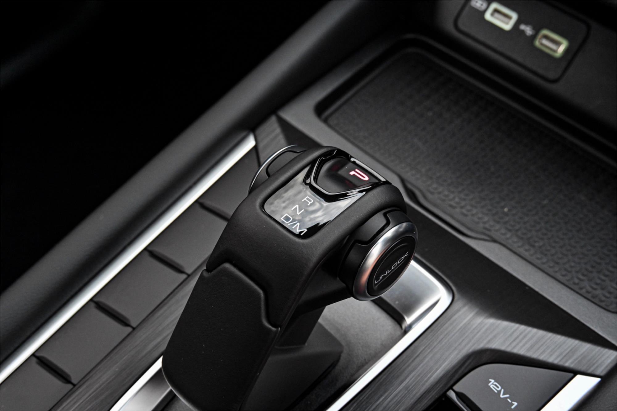 2025 GWM CANNON NPW PREMIUM SPORTS AUTOMATIC TRAYTOP