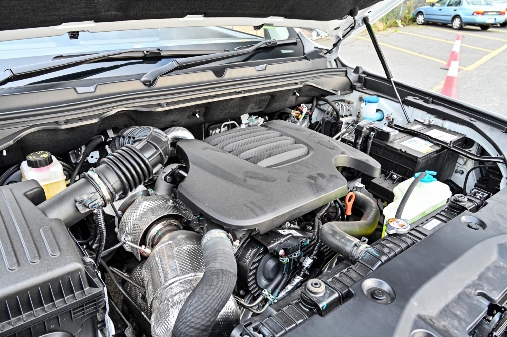 2025 GWM CANNON NPW PREMIUM SPORTS AUTOMATIC TRAYTOP