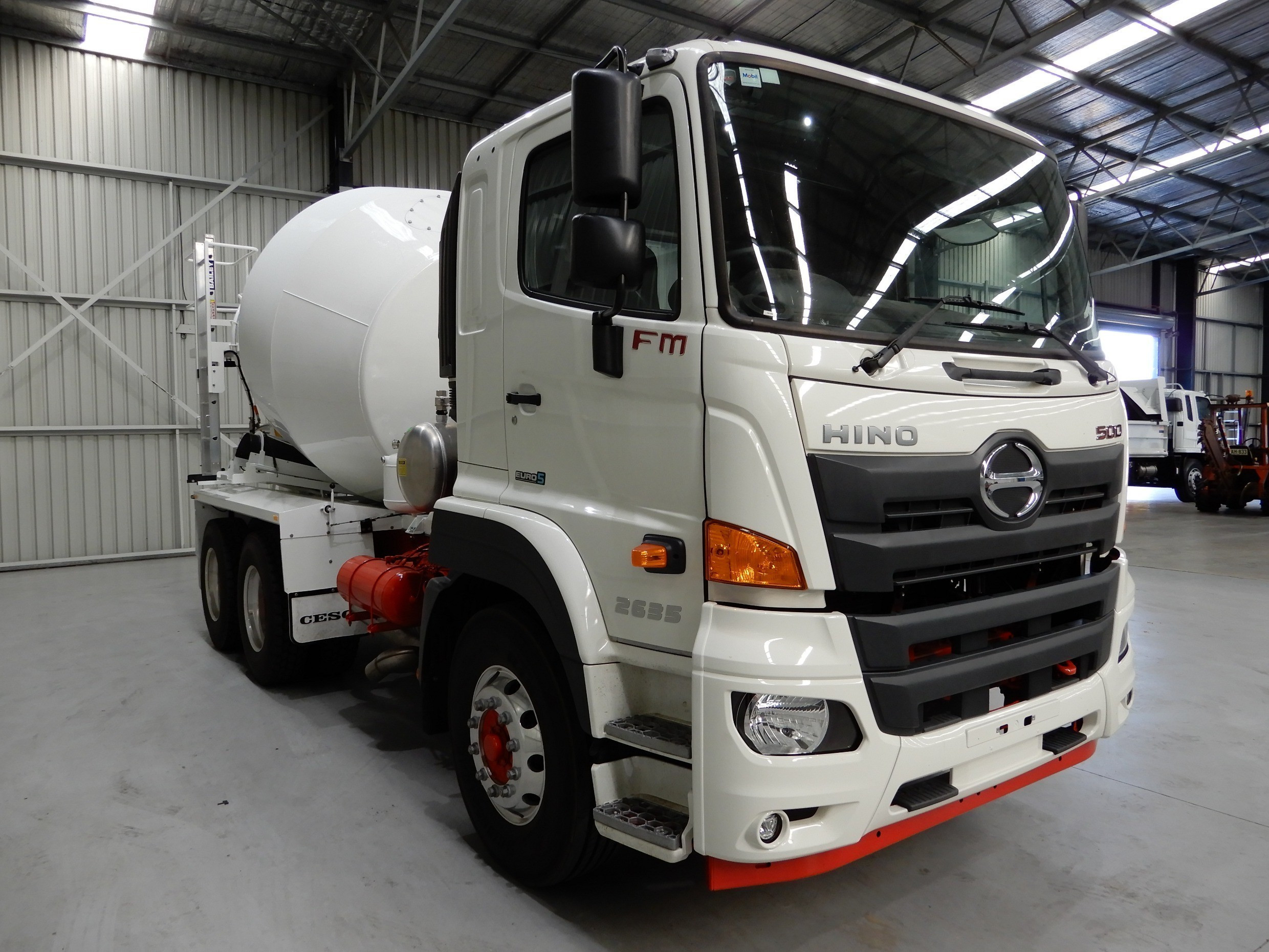 2020 HINO FM 2635 500 SERIES MEDIUM MANUAL 6X4 CONCRETE AGITATOR
