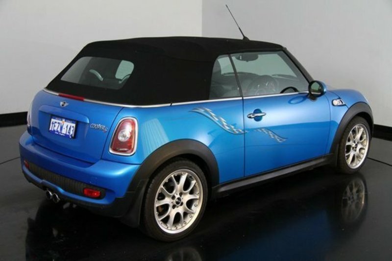 2010 MINI Cabrio Cooper S Chilli Steptronic R57 MY10