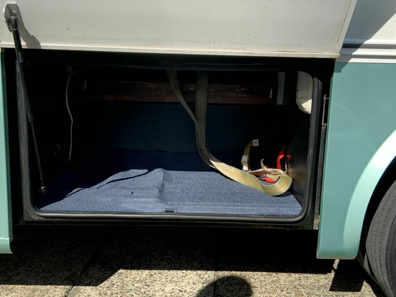 2003 WINNEBAGO EXPLORER 7 SP MANUAL MOTOR HOME - JFFD5163657 - JUST 4X4S