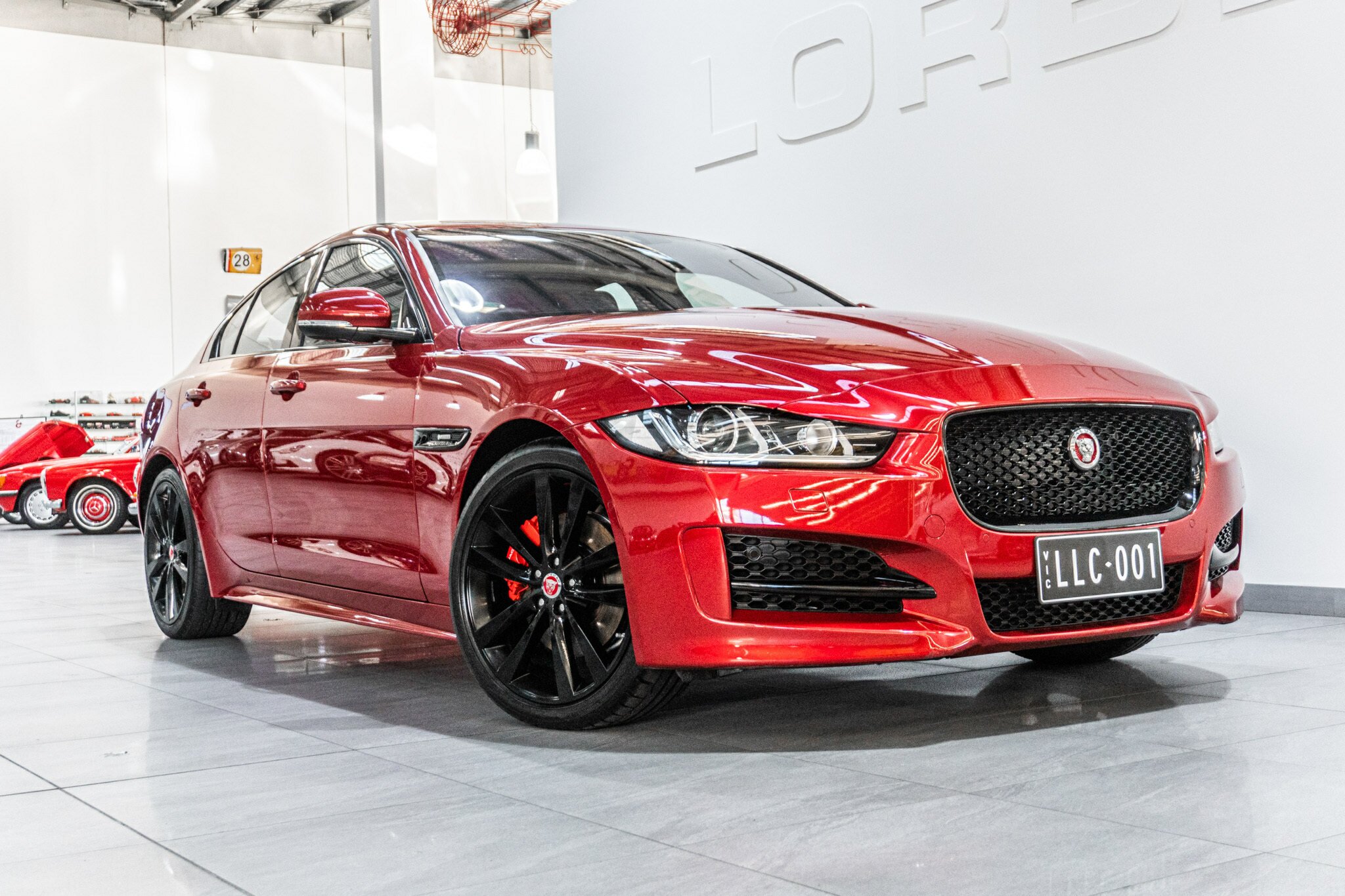 2016 JAGUAR XE MY17 RSPORT 8 SP AUTOMATIC 4D SEDAN JCFD5196218
