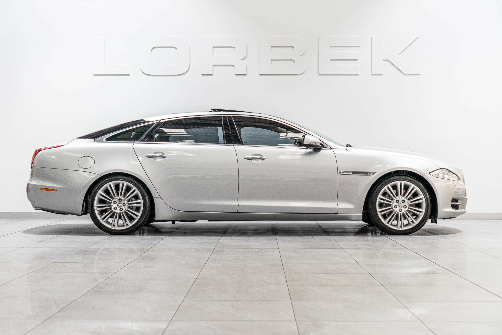 2011 JAGUAR XJ X351 3.0D V6 PREMIUM LUXURY LWB MY12 6 SP JAFD5258084