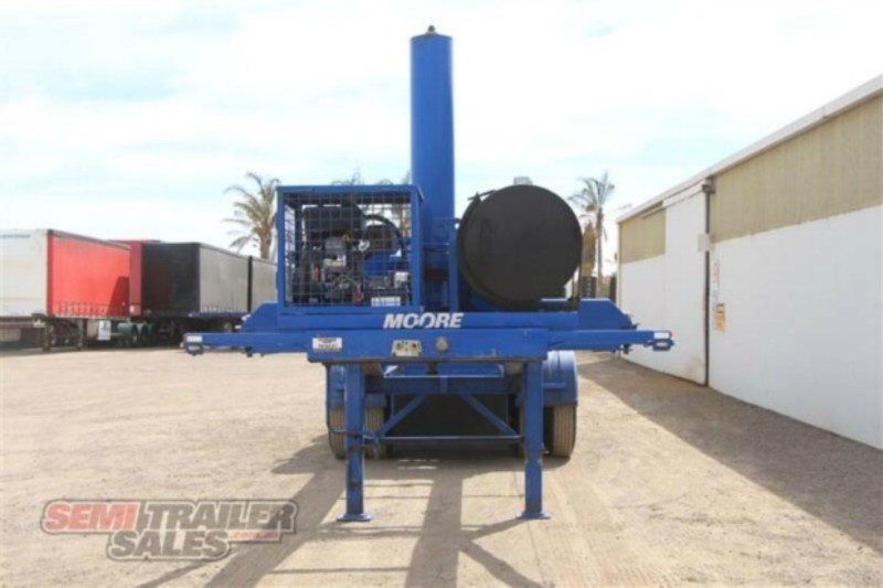 2008 MOORE SEMI RETRACTABLE TIPPING SKEL SEMI JTFD3785744 JUST