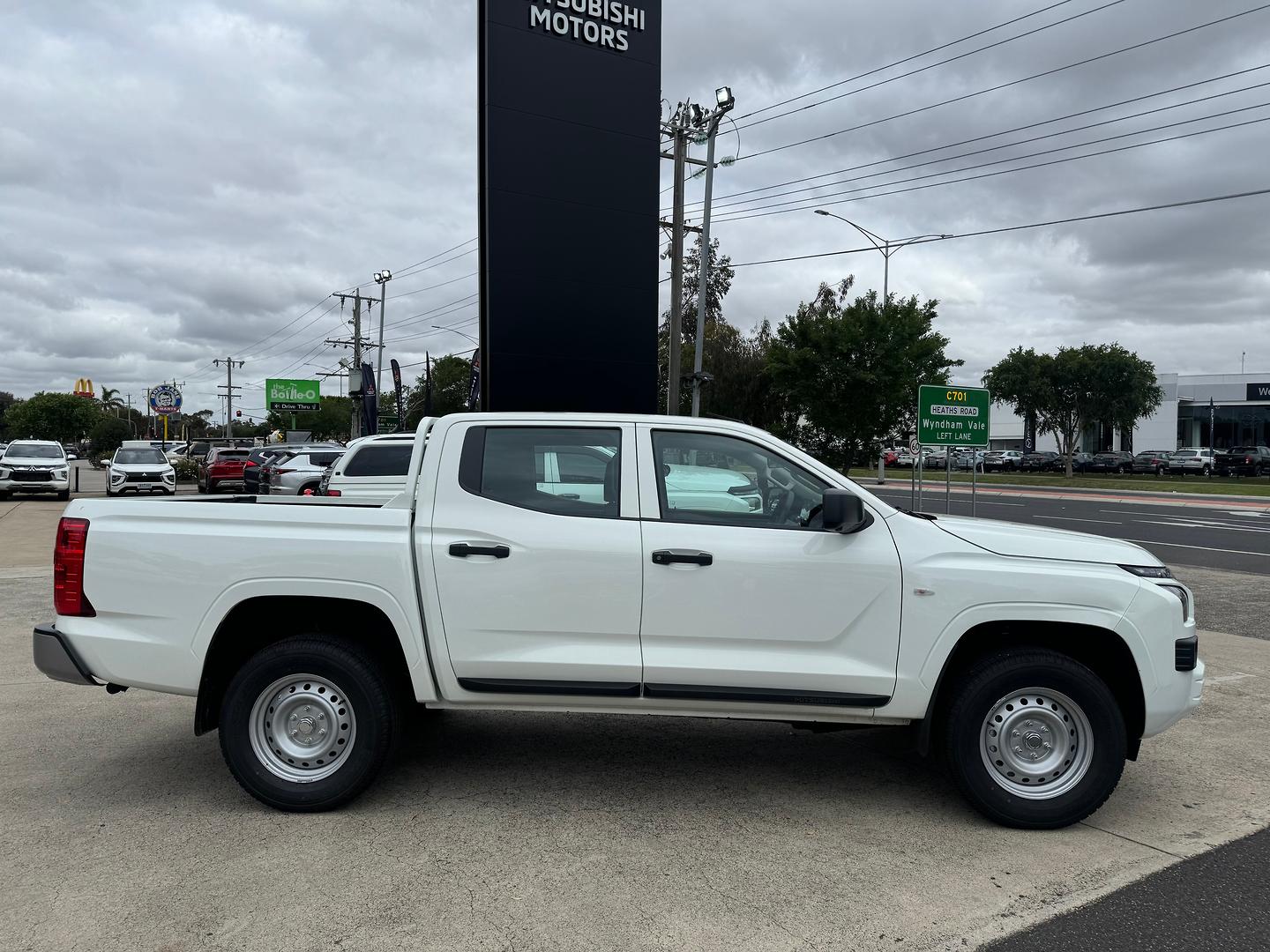 2024 MITSUBISHI TRITON MV MY24 GLX (4x2) 6 SP AUTOMATIC DOUBLE CAB P/UP