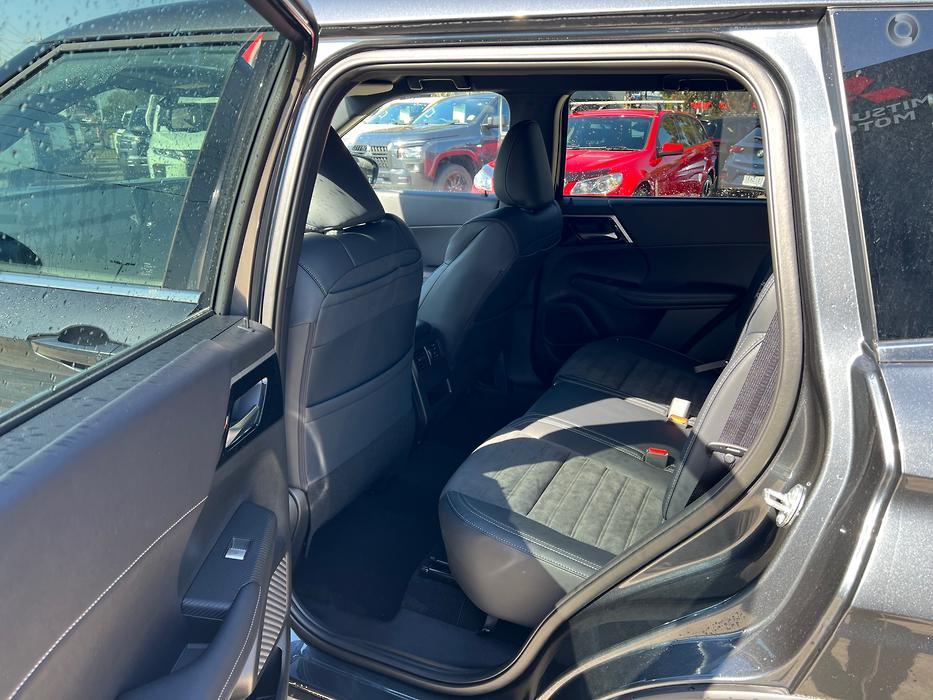 2025 MITSUBISHI OUTLANDER BLACK EDITION ZM AUTO 2WD MY24 - JAFFD5340163 ...