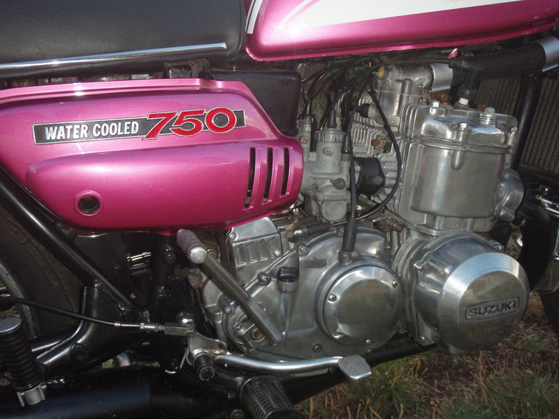 1972 SUZUKI GT 750J