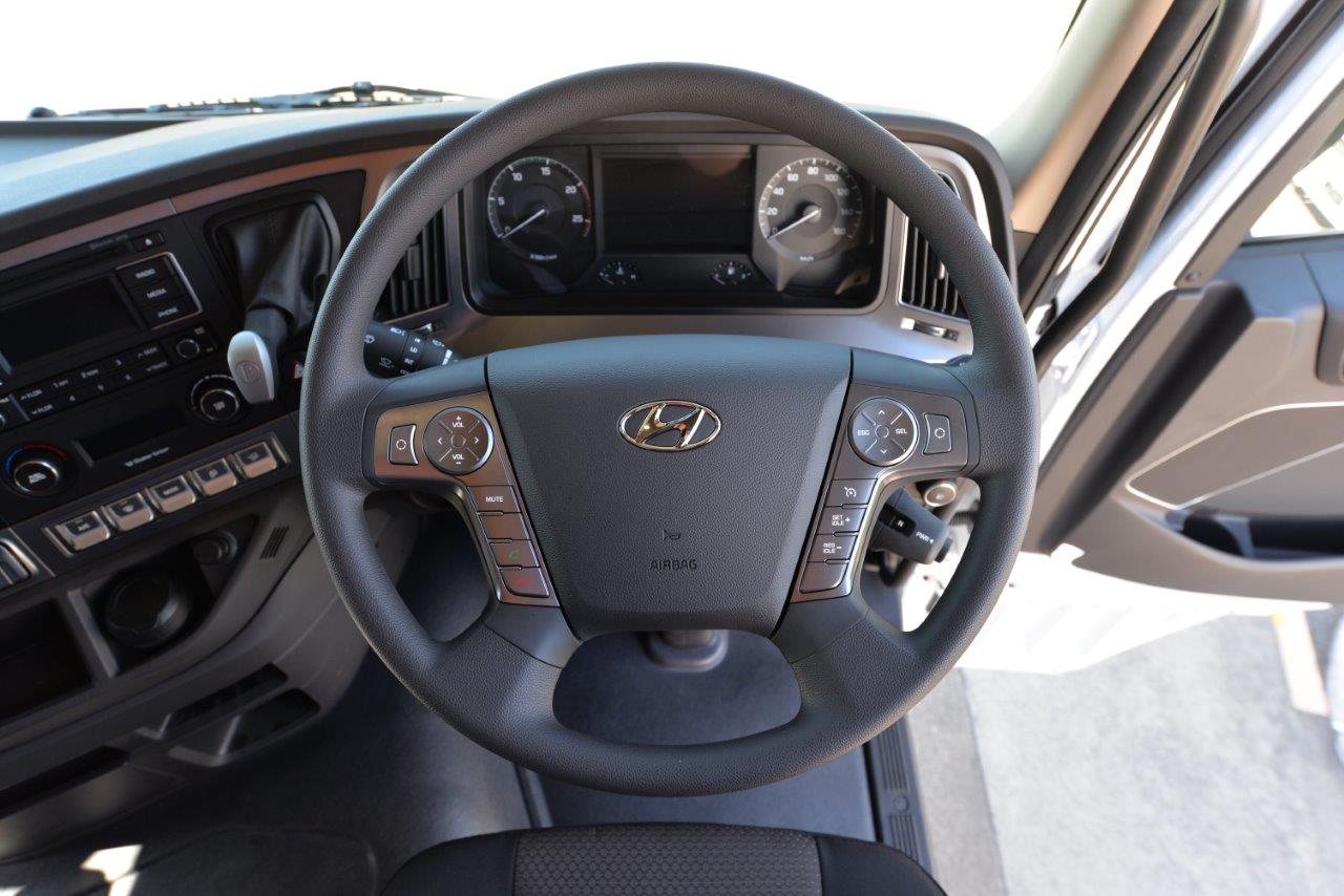 2019 HYUNDAI XCIENT PRIME MOVER