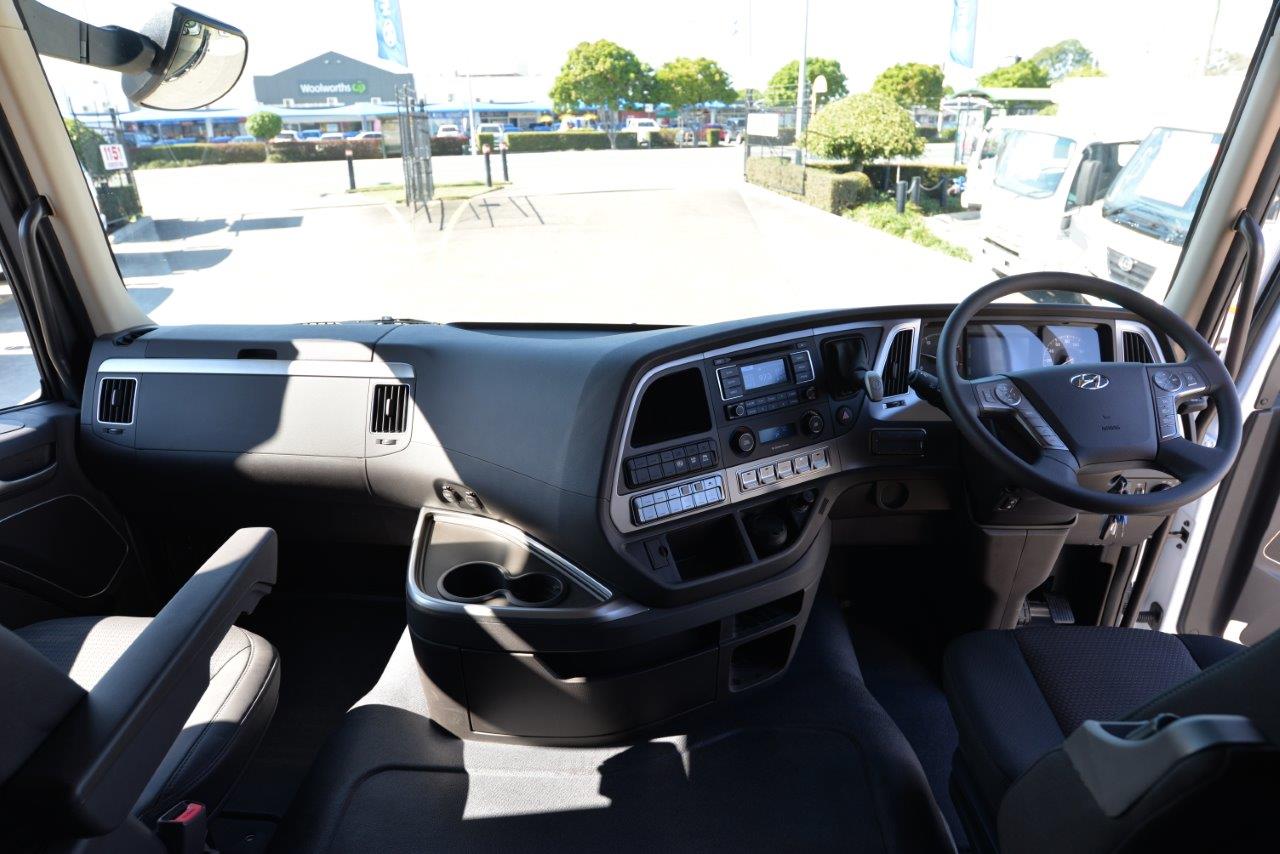 2019 HYUNDAI XCIENT PRIME MOVER
