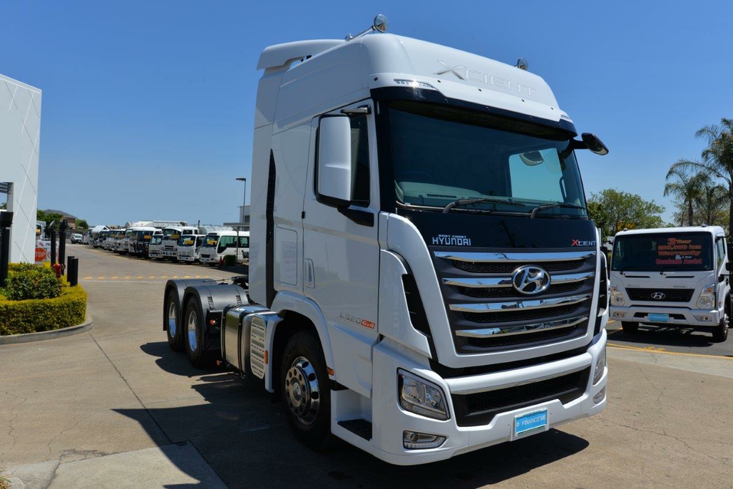 2019 HYUNDAI XCIENT MWB - PRIME MOVER - 6X4 AUTOMATIC PRIME MOVER
