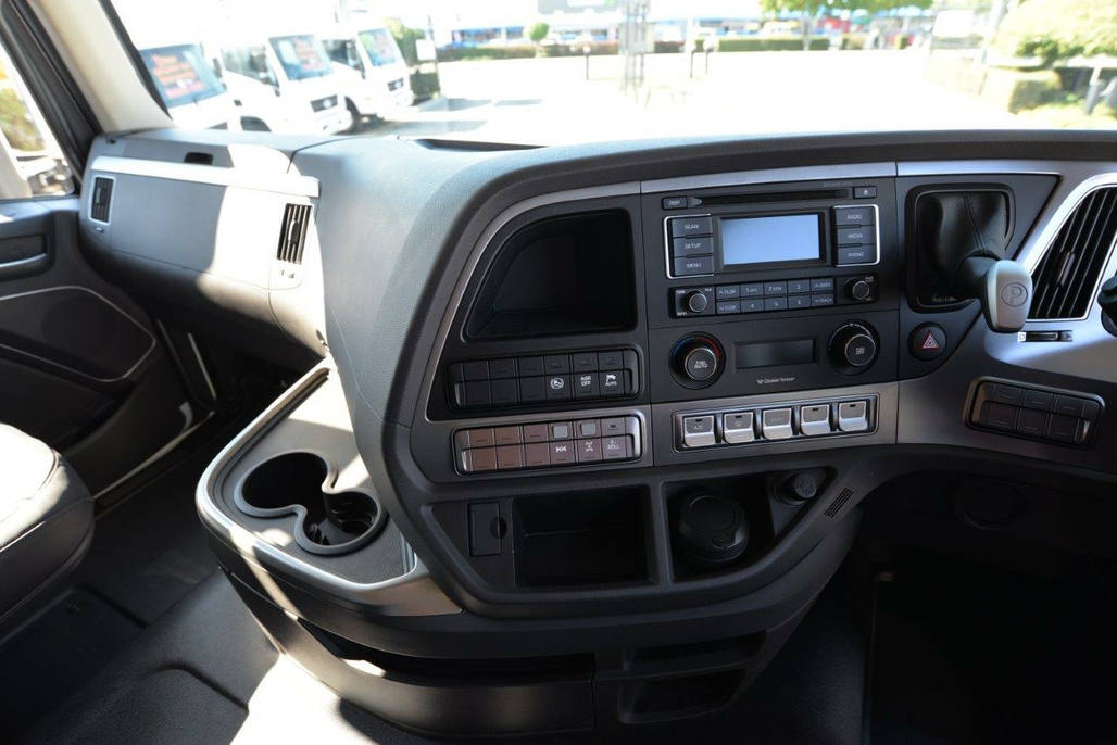 2019 HYUNDAI XCIENT MWB - PRIME MOVER - 6X4 AUTOMATIC PRIME MOVER