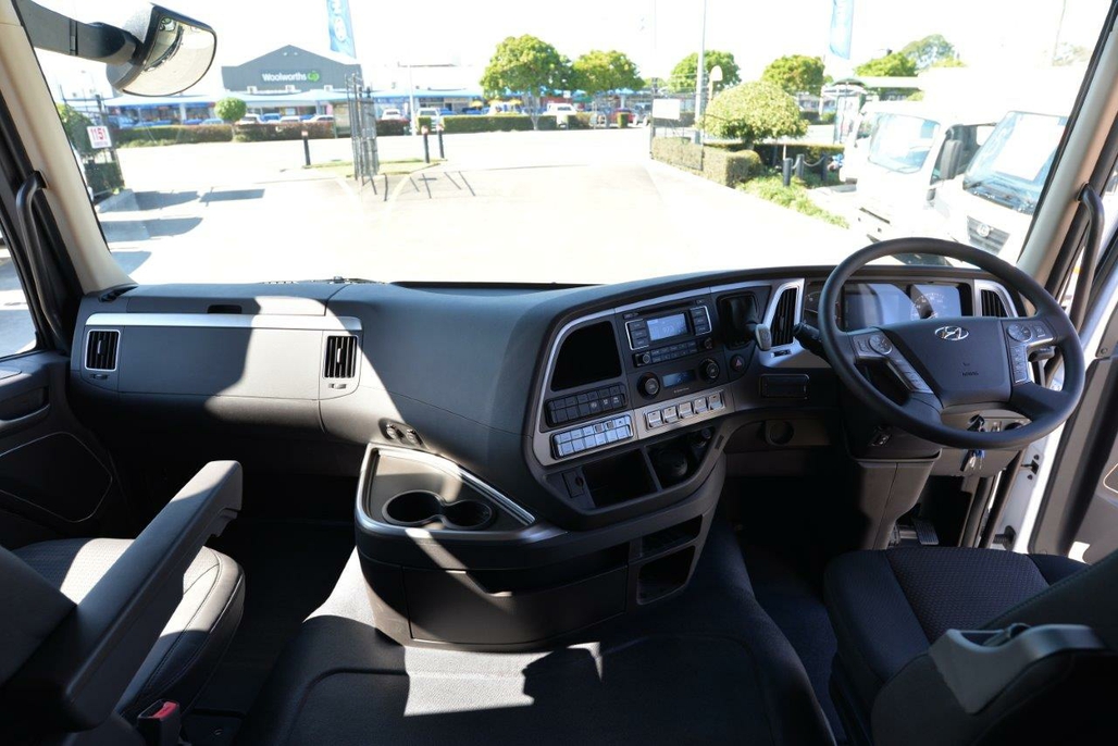 2019 HYUNDAI XCIENT MWB - PRIME MOVER - 6X4 AUTOMATIC PRIME MOVER