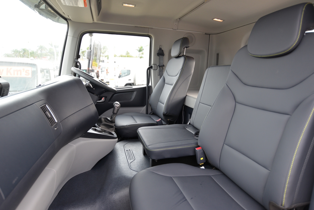 2022 HYUNDAI D217 PAVISE AUTOMATIC CAB CHASSIS